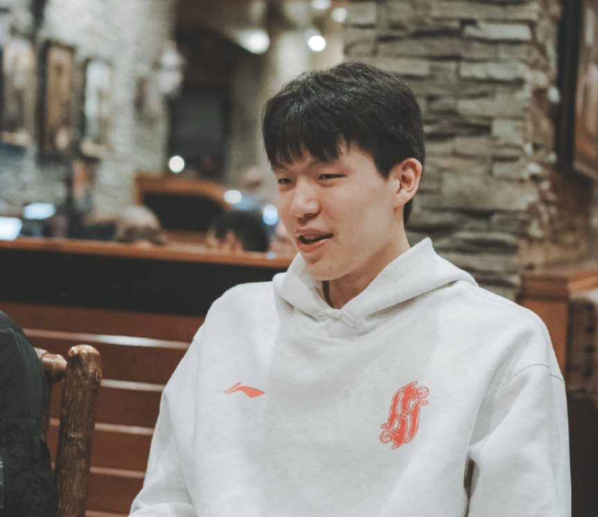 九游娱乐登录入口-无缘入选最佳阵容！杨瀚森数据不错，但出场数不够！